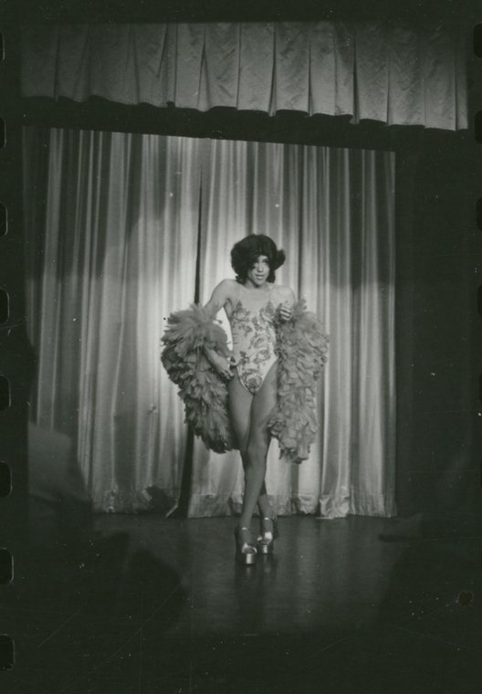 Download the full-sized image of A Photograph of a Cabaret Performer (no. 128)