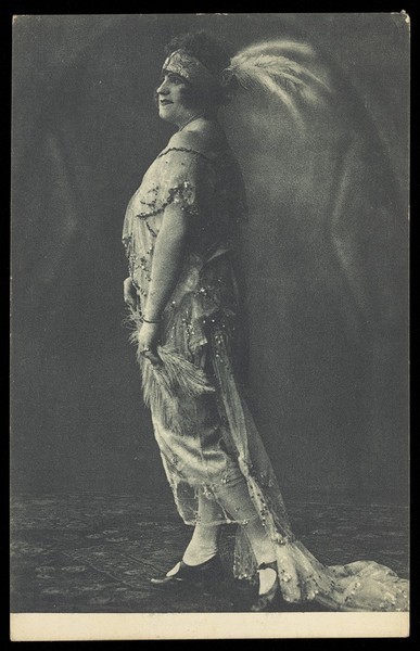 Download the full-sized image of A man in drag. Process print, 192-.