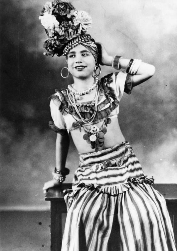 Download the full-sized image of Mexican American boy dressed as Carmen Miranda